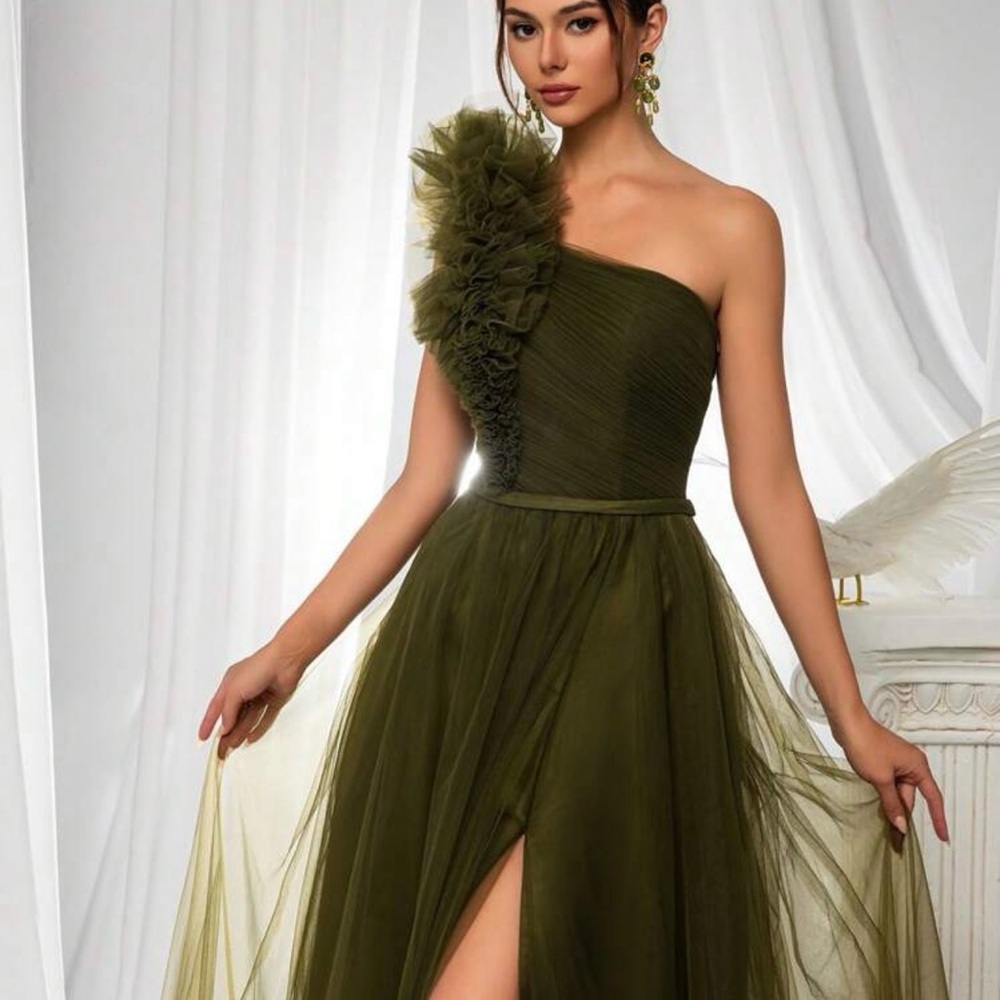 Elegant One-Shoulder Olive Green Tulle Dress